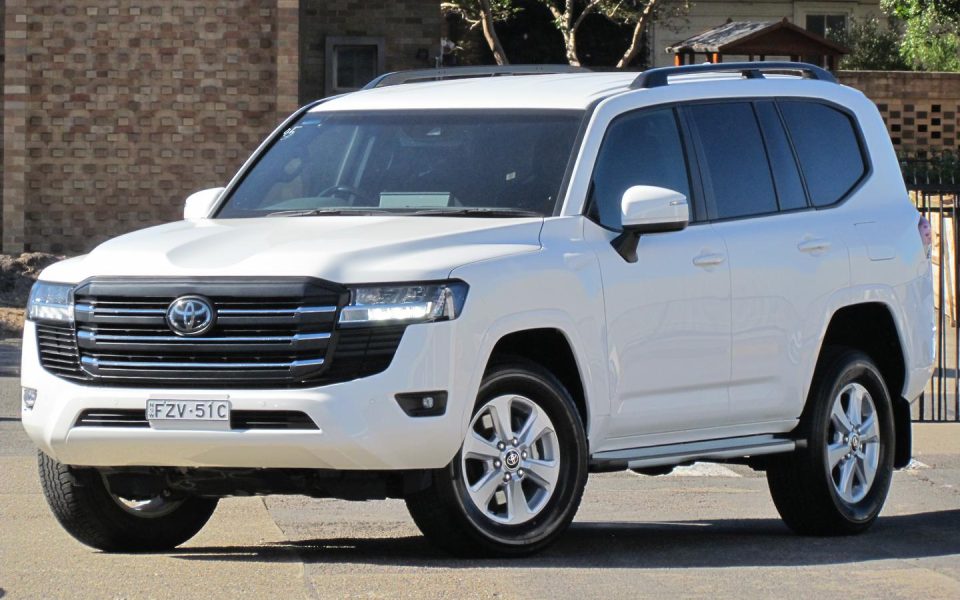2023 Toyota Landcruiser GXL
