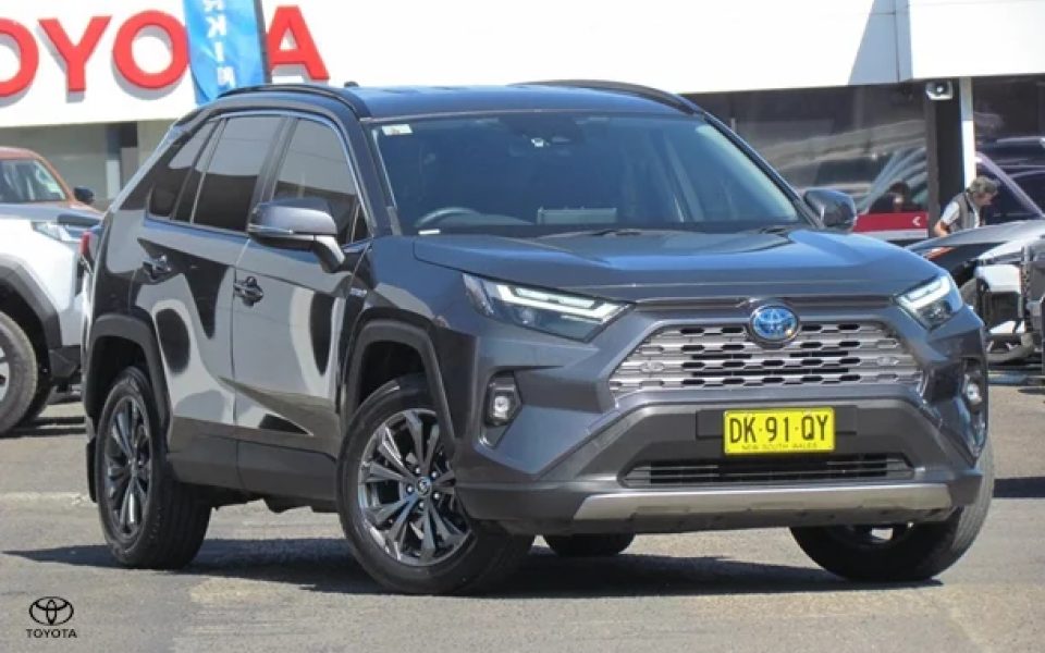 2024 Toyota RAV4 GXL