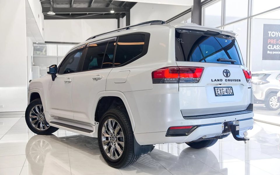2022 Toyota LANDCRUISER Sahara ZX