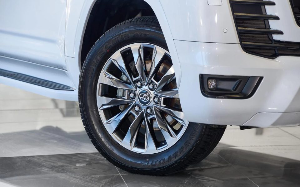 2022 Toyota LANDCRUISER Sahara ZX