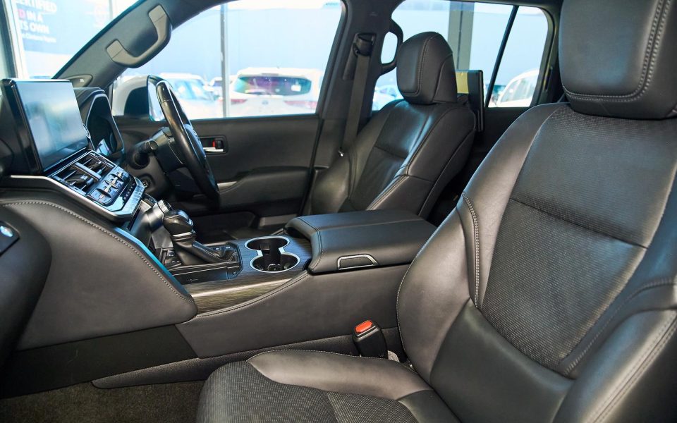 2022 Toyota LANDCRUISER Sahara ZX