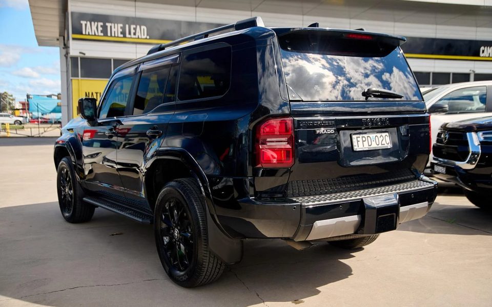 2025 Toyota Prado VX