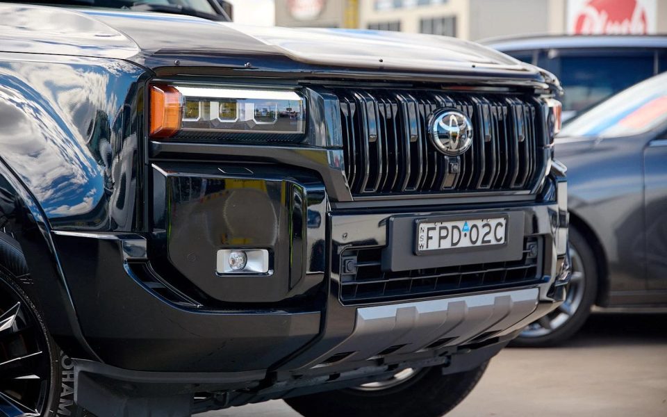 2025 Toyota Prado VX