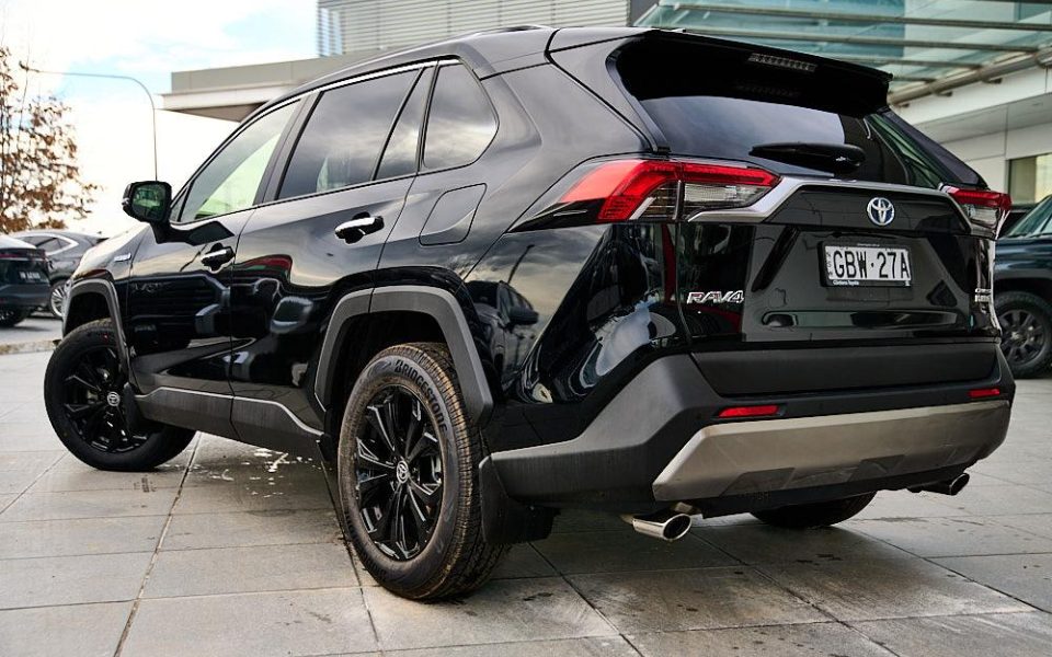 2024 Toyota Rav4 Hybrid Cruiser 2WD