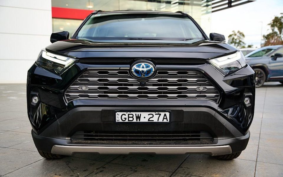 2024 Toyota Rav4 Hybrid Cruiser 2WD