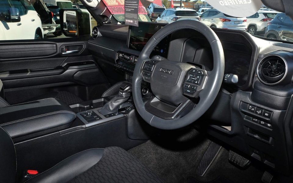 2024 Toyota PRADO VX