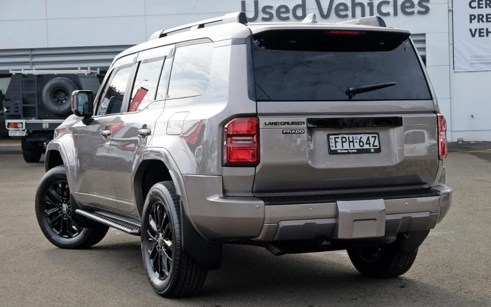 2025 Toyota PRADO VX