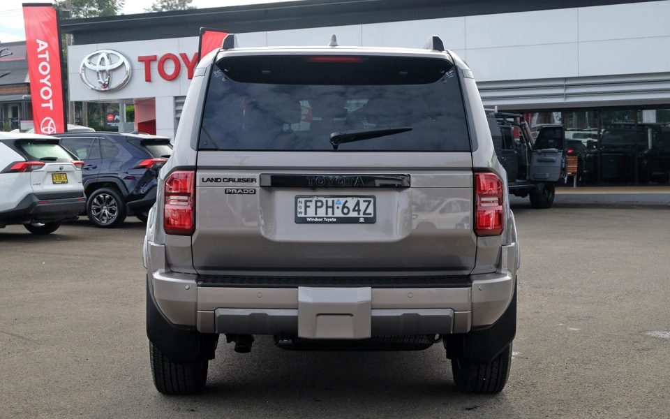 2025 Toyota PRADO VX