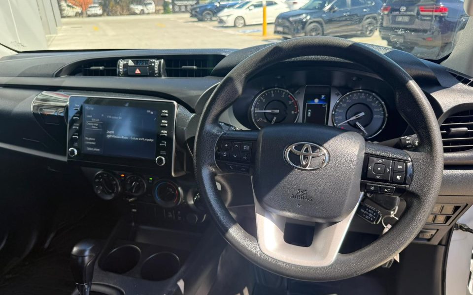 2022 Toyota HiLux 4x4 SR