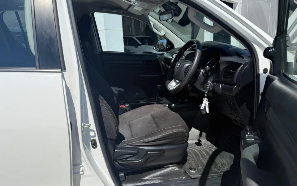 2022 Toyota HiLux 4x4 SR