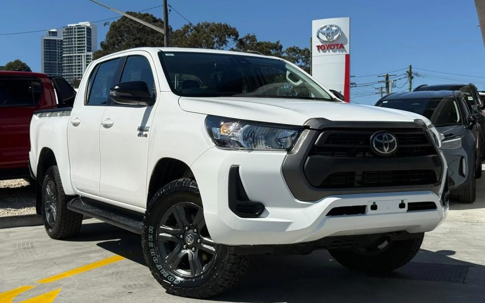 2022 Toyota HiLux 4x4 SR
