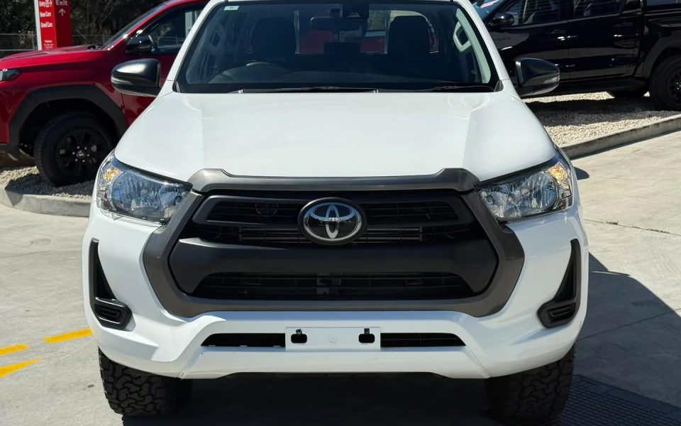 2022 Toyota HiLux 4x4 SR