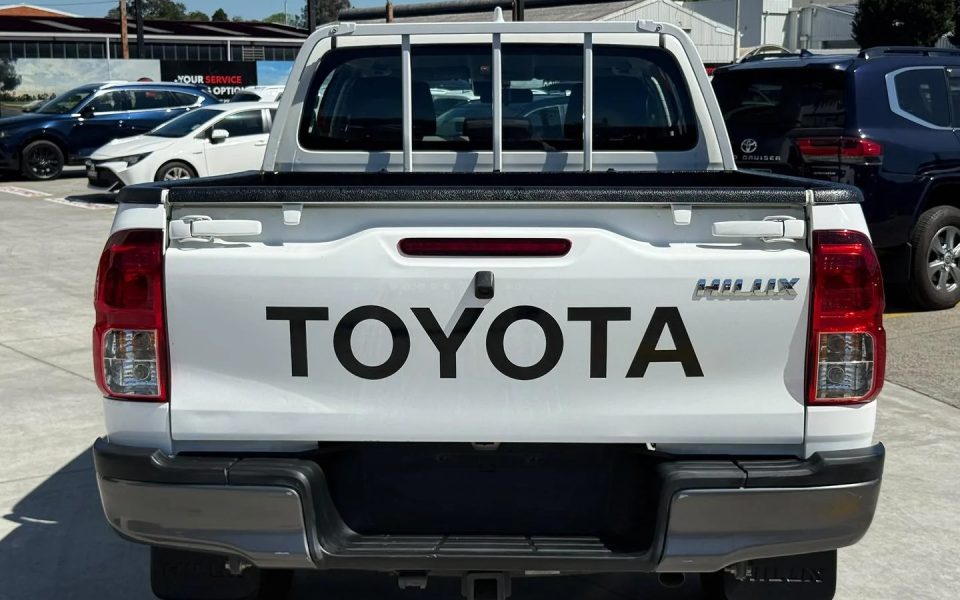 2022 Toyota HiLux 4x4 SR