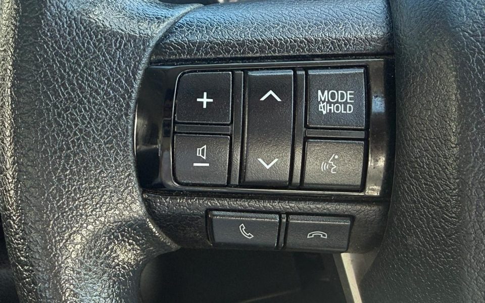 2024 Toyota HiLux 4x4 SR