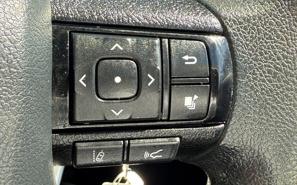 2024 Toyota HiLux 4x4 SR