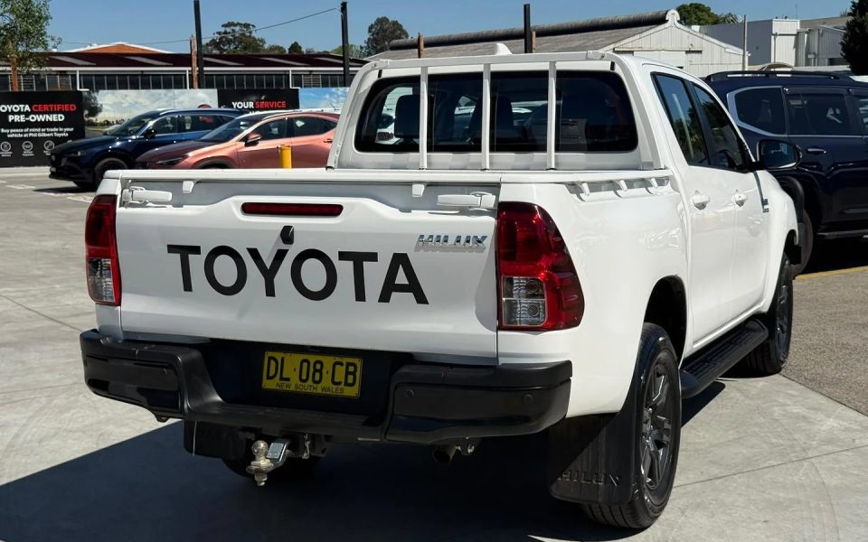 2024 Toyota HiLux 4x4 SR