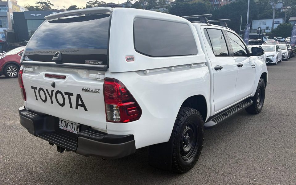2021 Toyota Hilux SR