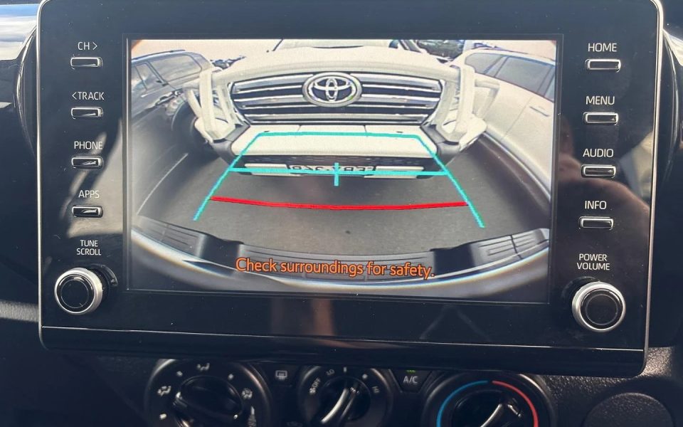2021 Toyota Hilux SR