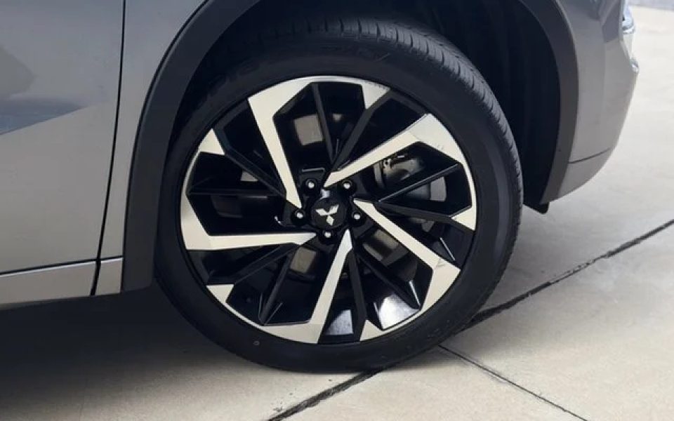2023 MITSUBISHI OUTLANDER PHEV Exceed