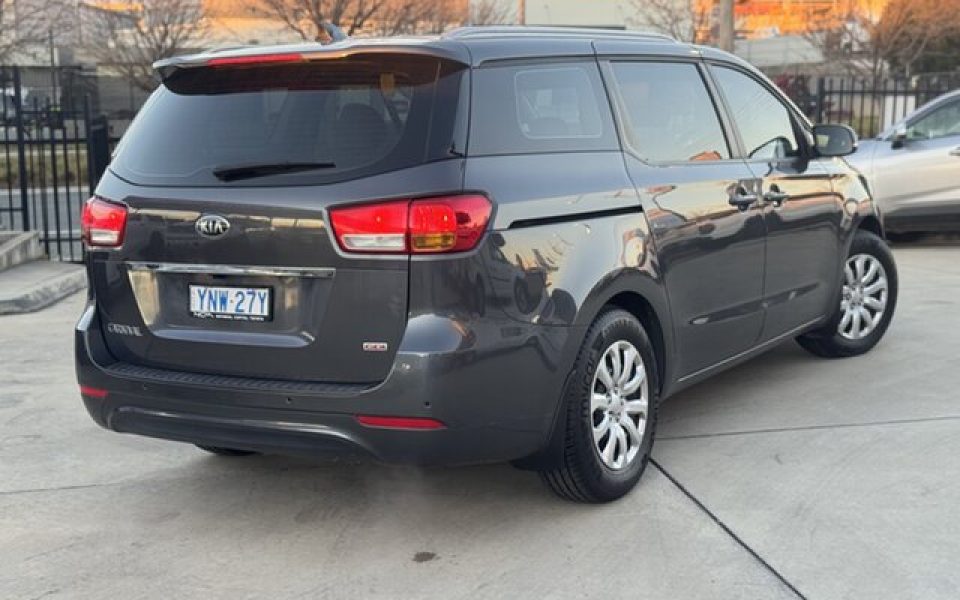2017 Kia Carnival S