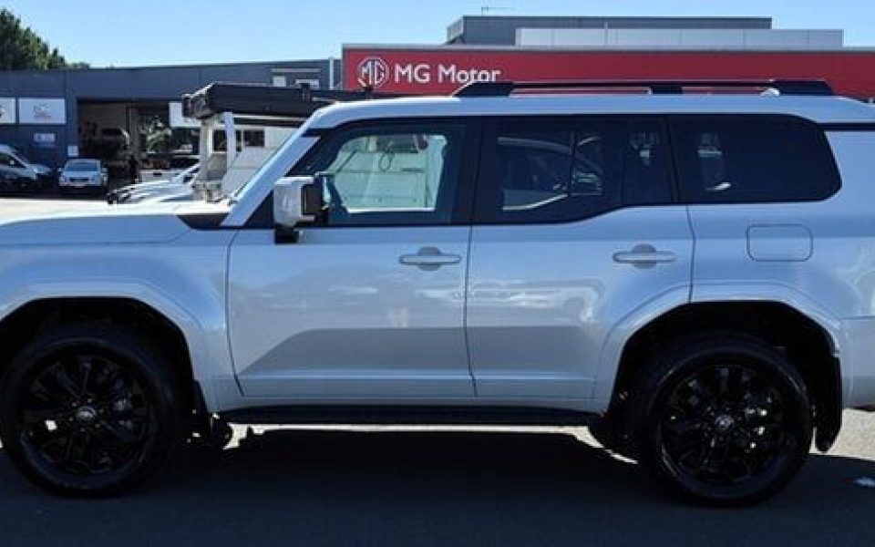 2024 Toyota Landcruiser Prado VX