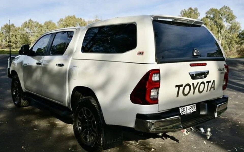 2020 Toyota Hilux SR5
