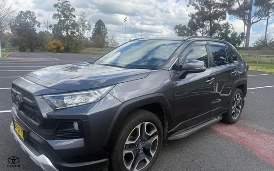 2020 Toyota RAV4 Edge