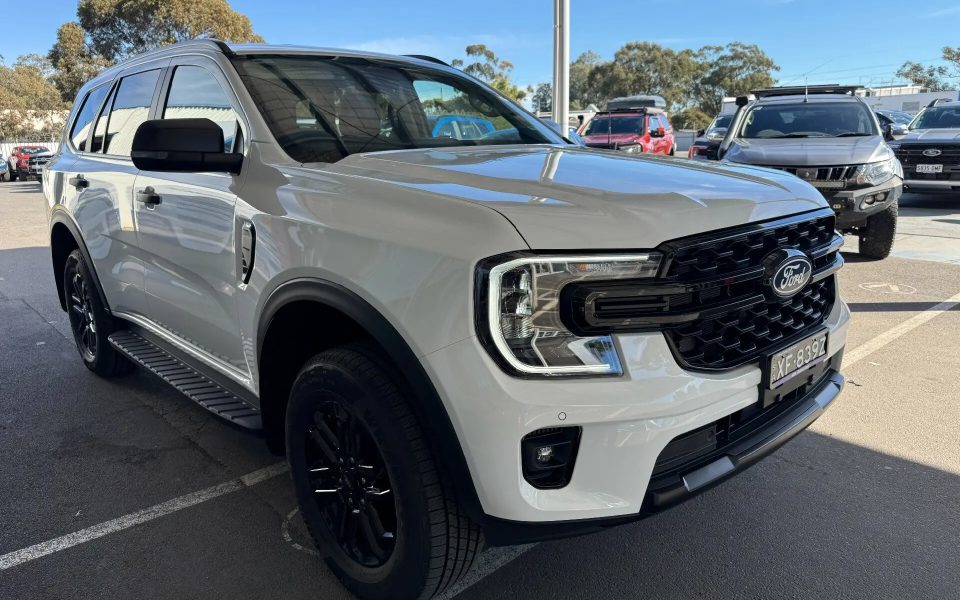 2026 Ford Everest UB 2026.50MY Active Part-time 4x4 Arctic White 10 Speed Sports Automatic SUV
