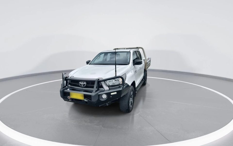 2022 Toyota Hilux SR