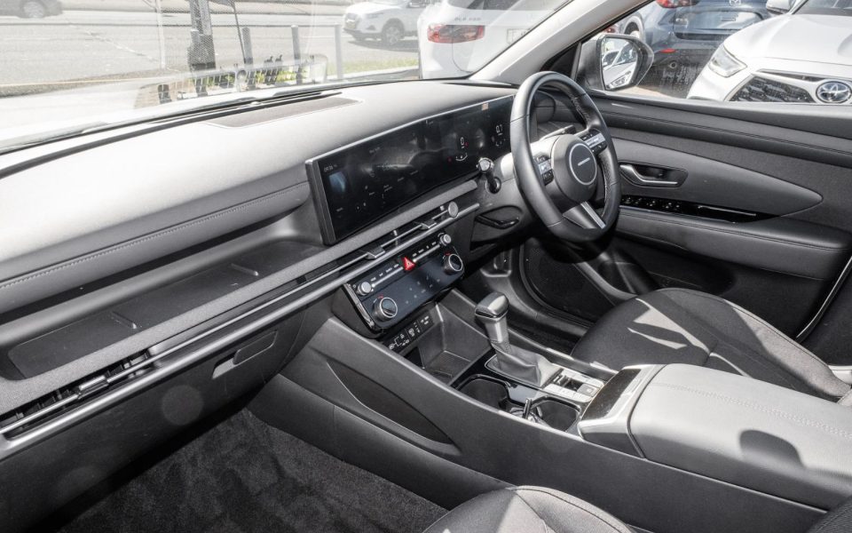 2025 Hyundai TUCSON Base