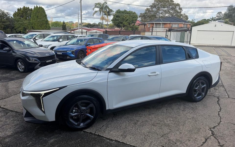 2025 Kia K4 S