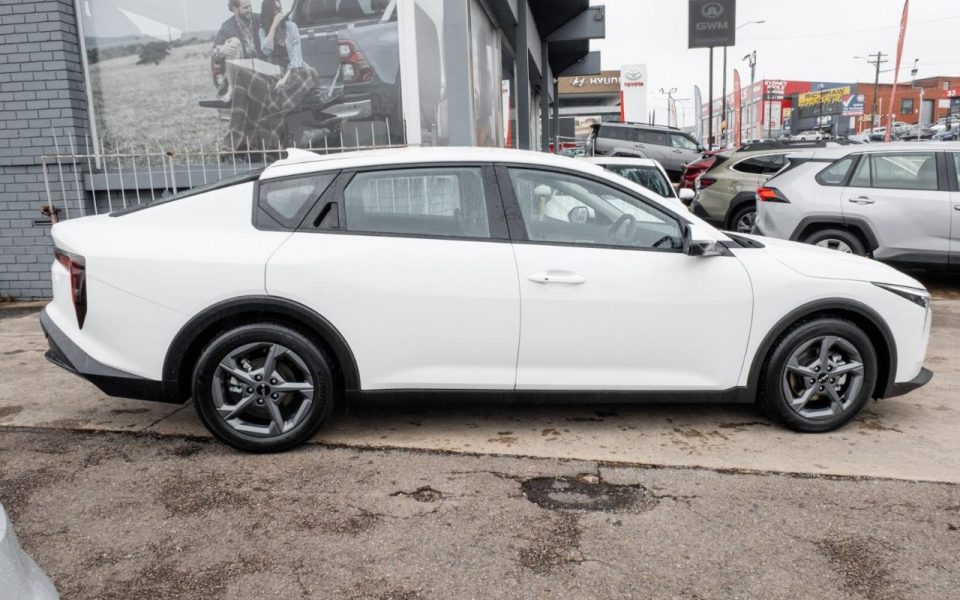 2025 Kia K4 S