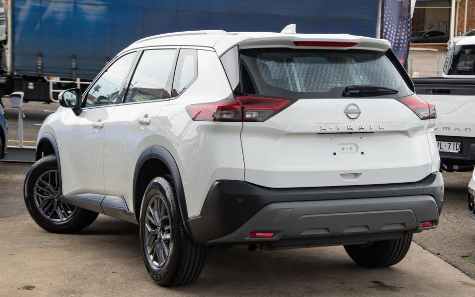 2024 Nissan X-TRAIL ST