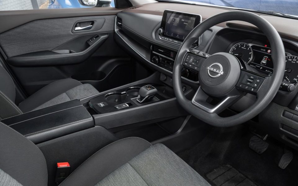 2024 Nissan X-TRAIL ST