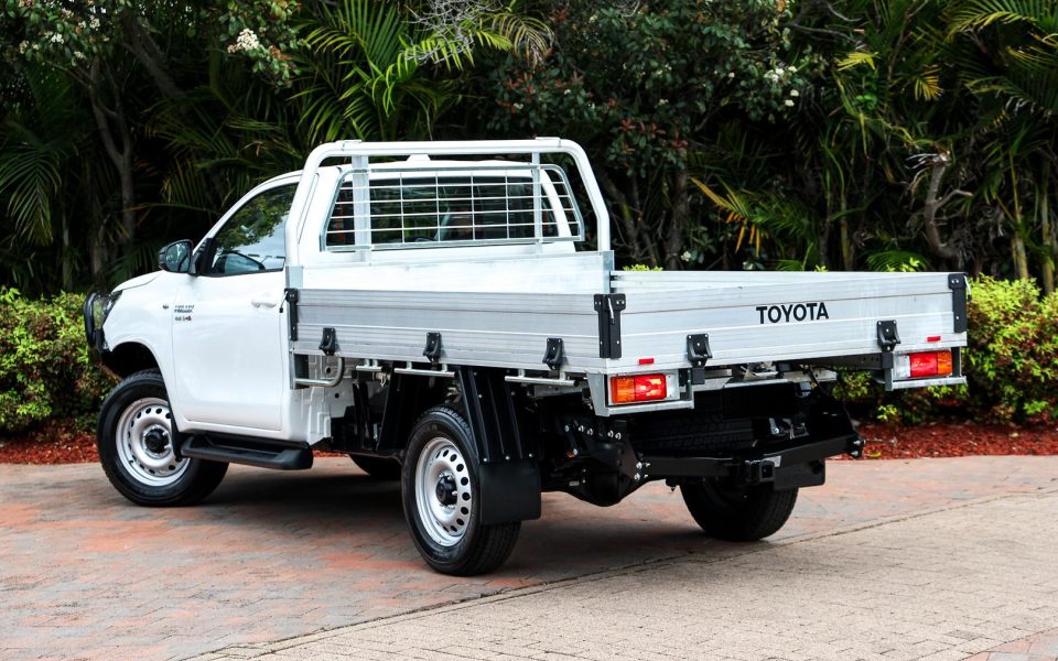 2024 TOYOTA Hilux 4x4 SR