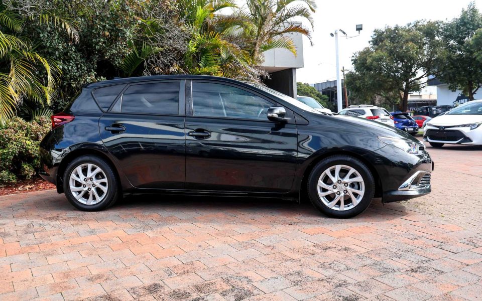 2015 Toyota Corolla Ascent Sport