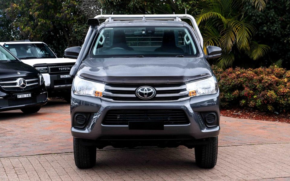 2024 Toyota Hilux SR