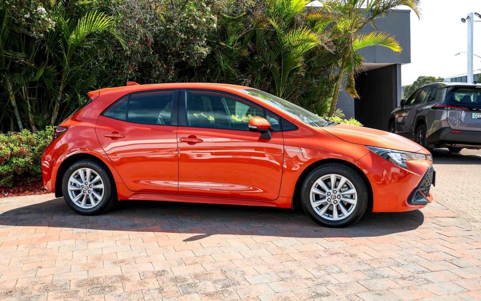 2023 TOYOTA Corolla Hatch Hybrid Ascent Sport