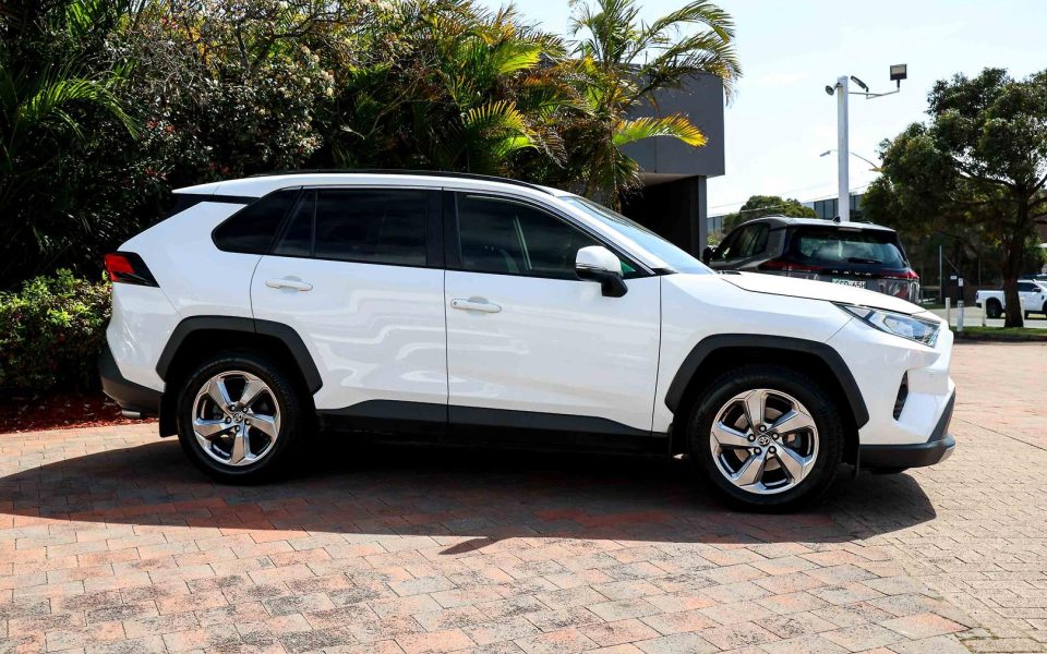 2020 TOYOTA RAV4 GXL-2WD
