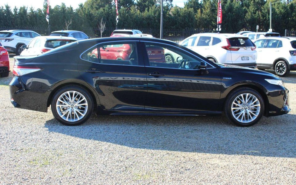 2020 Toyota Camry SL