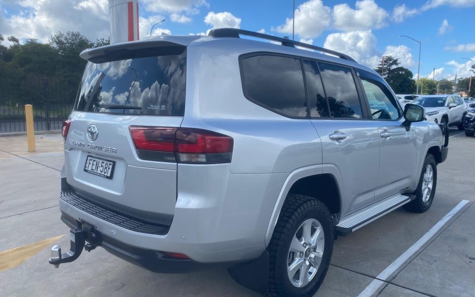 2023 Toyota Landcruiser GXL