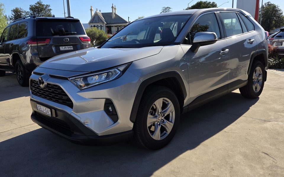 2022 Toyota RAV4 GX-2WD