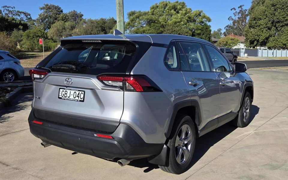 2022 Toyota RAV4 GX-2WD