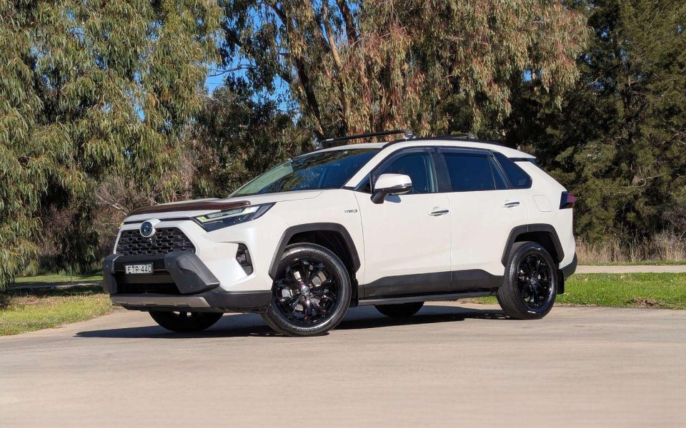 2022 Toyota RAV4 Hybrid Cruiser 2WD