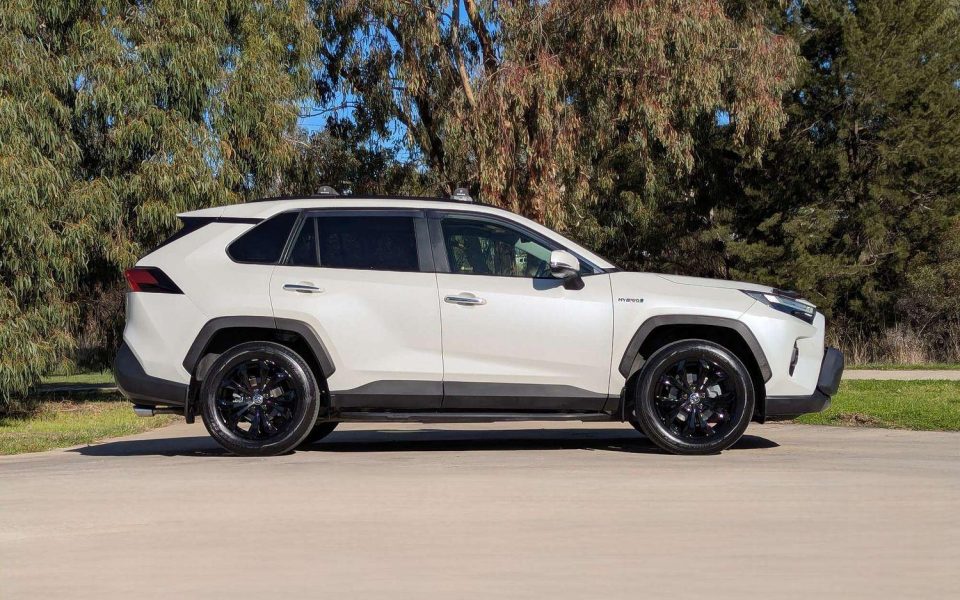 2022 Toyota RAV4 Hybrid Cruiser 2WD