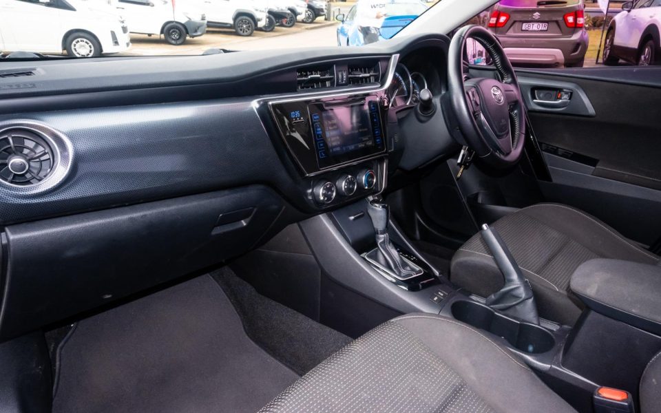 2016 Toyota Corolla Ascent Sport