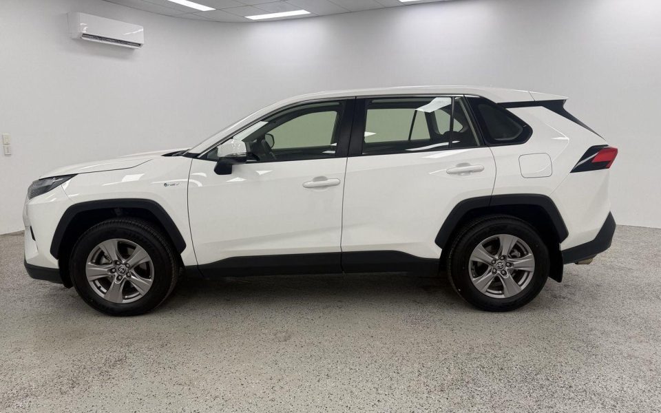 2025 Toyota RAV4 Hybrid GX AWD