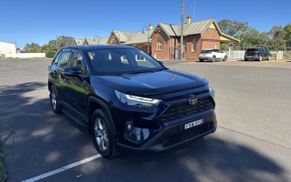 2025 Toyota RAV4 GX AWD