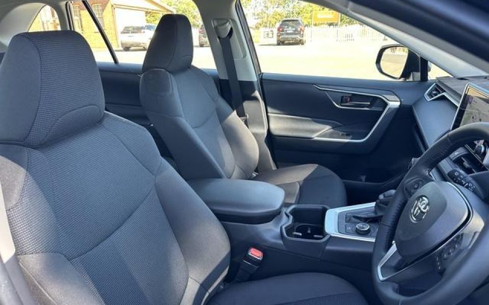 2025 Toyota RAV4 GX AWD