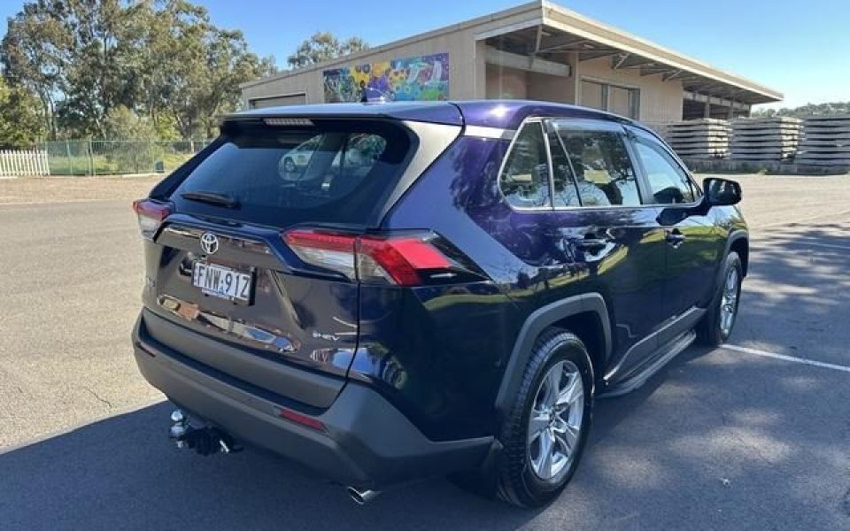 2025 Toyota RAV4 GX AWD